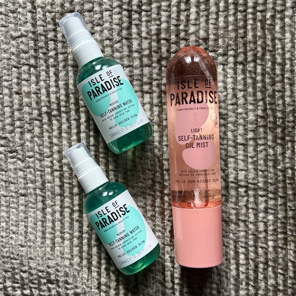 ✨SOLD✨ Self Tanning Water - Medium color - Picture 5 of 5